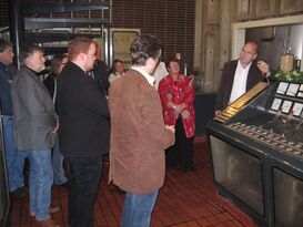 Sozialdemokraten aus dem Kreis Altenkirchen informierten sich in der Erzquell-Brauerei über die Produktionsabläufe.