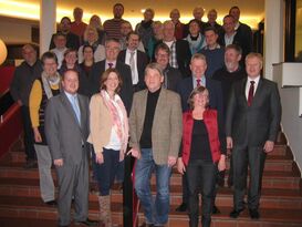 Gut gelaunt und zuversichtlich präsentierten sich die Kandidatinnen und Kandidaten nach der Wahl.